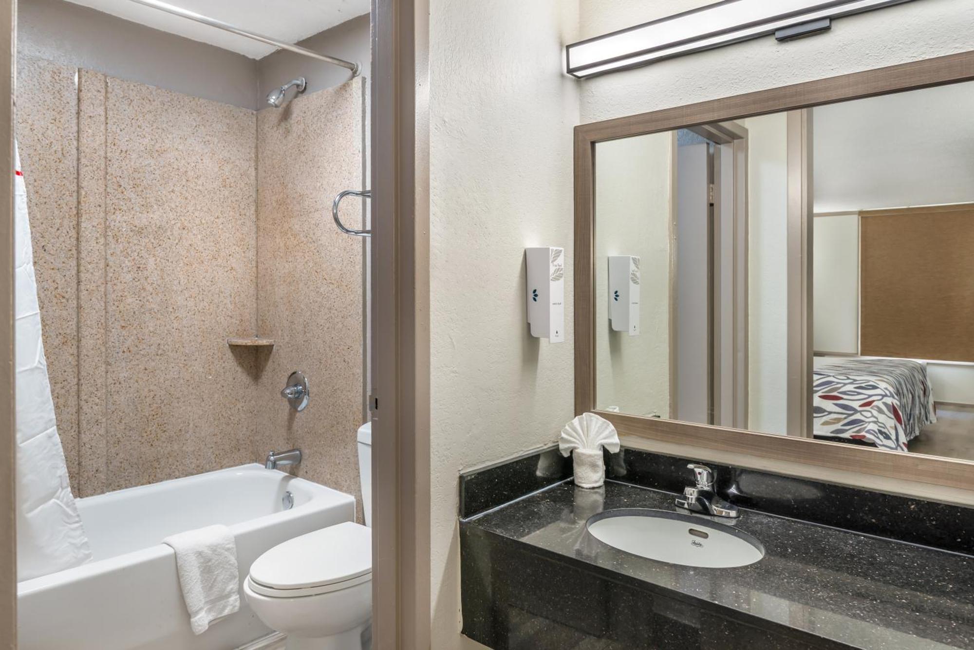 Red Roof Inn Richmond, Va ภายนอก รูปภาพ